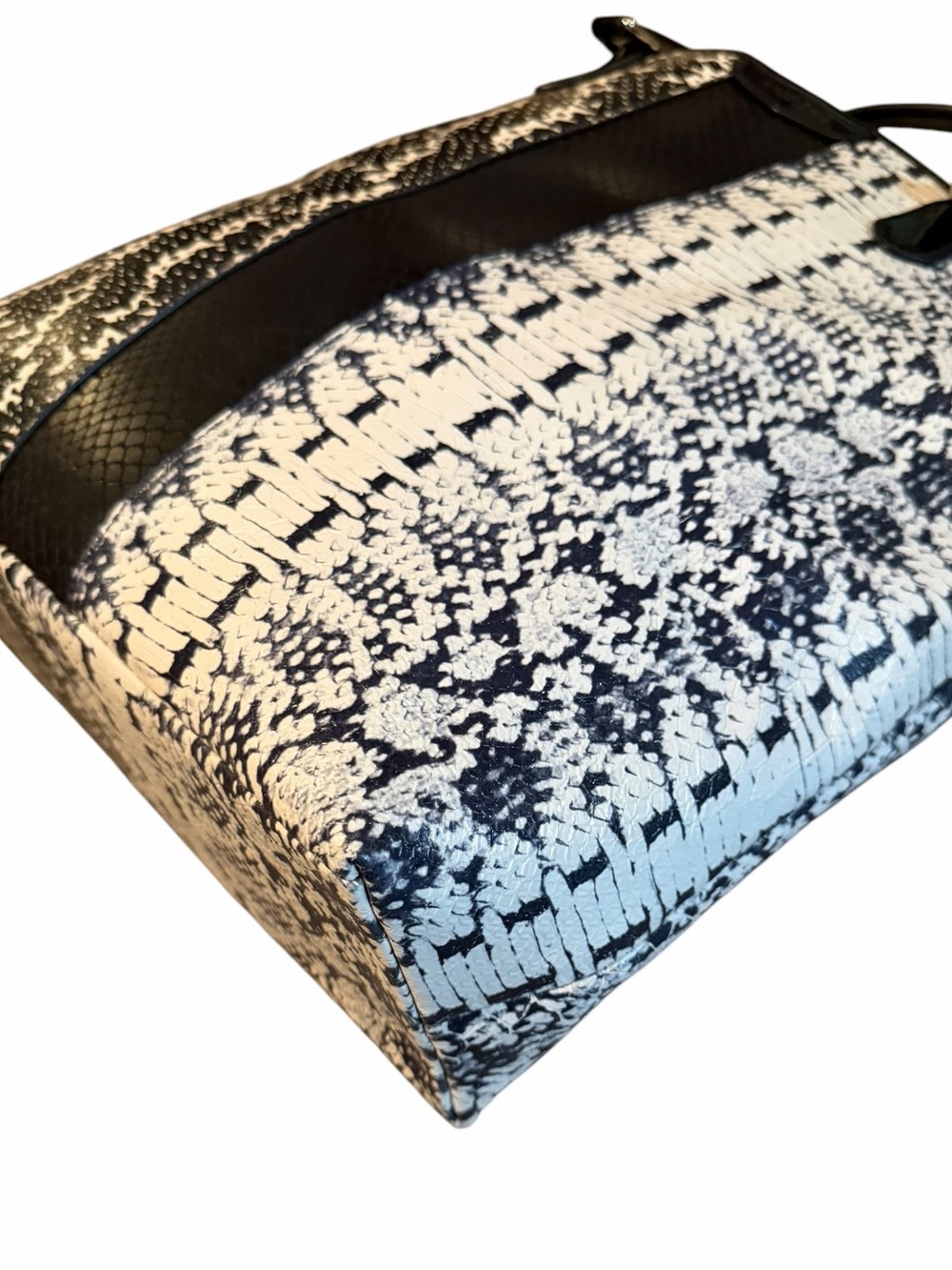 Coach Black & White Snakeskin Exotic Mix Print Tote 
NWT - Picture 5 of 9